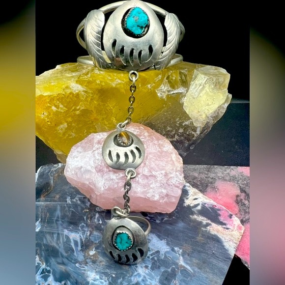 Old Vintage Native American Navajo Artist Sterling Silver Slave Cuff size 8 ring - Picture 5 of 6